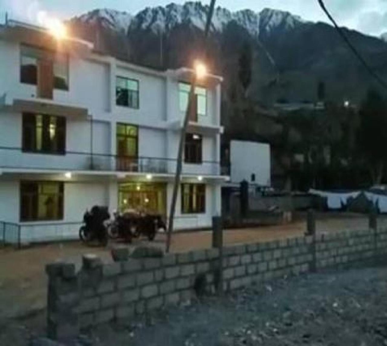 Hotel Suru View Kargil Buitenkant foto