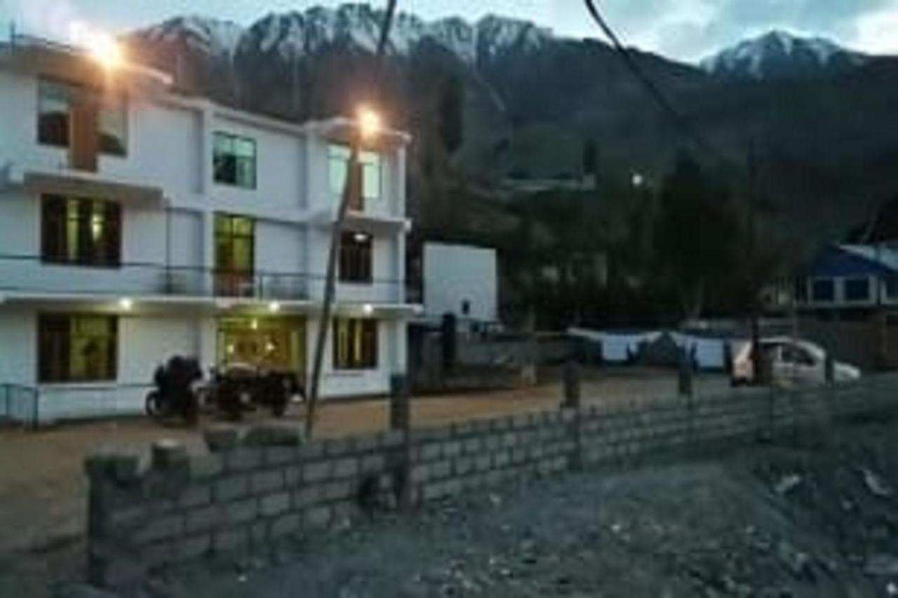 Hotel Suru View Kargil Buitenkant foto